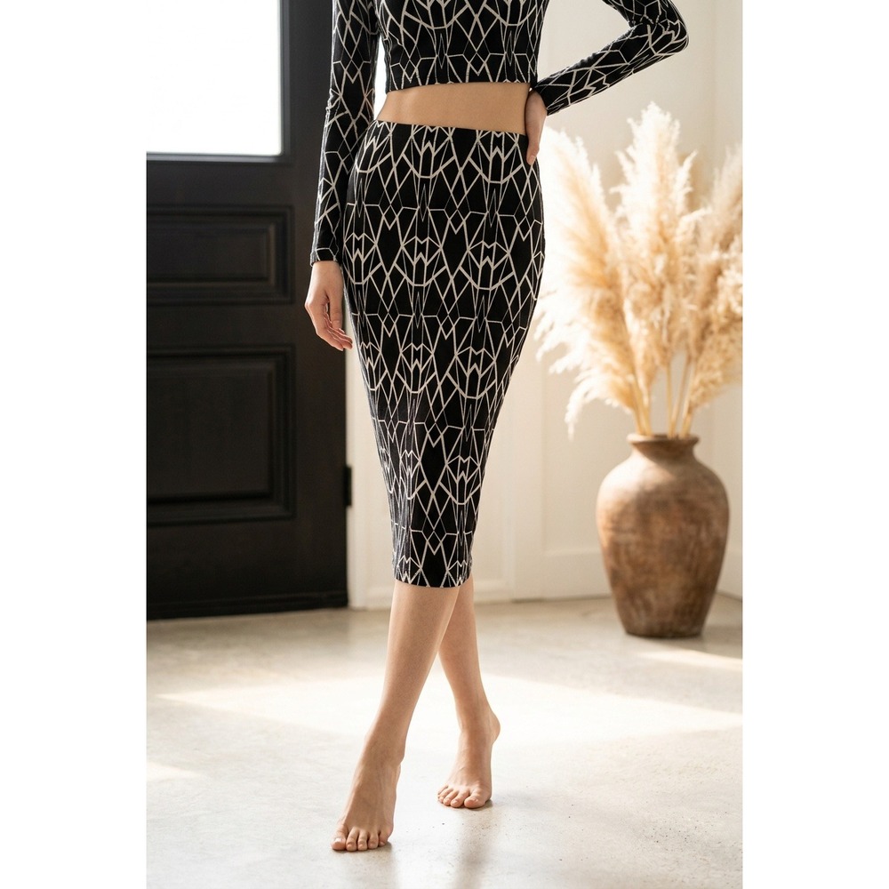 Bisou Bisou Geometric Midi Skirt Black White Monotoneâ Print Sm Bodycon NWT Chic